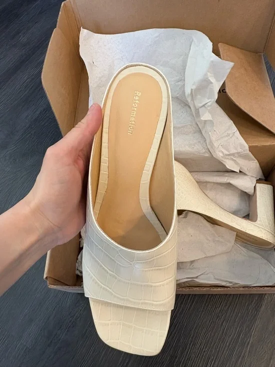 Reformation Leather Cream Croc-Embossed Block Heel Mules NEW Sz 11 - Picture 2 of 7